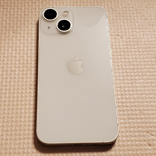 iPhone(アイフォーン)のアップル iPhone13 mini 128GB スターライト au スマホ/家電/カメラのスマートフォン/携帯電話(スマートフォン本体)の商品写真
