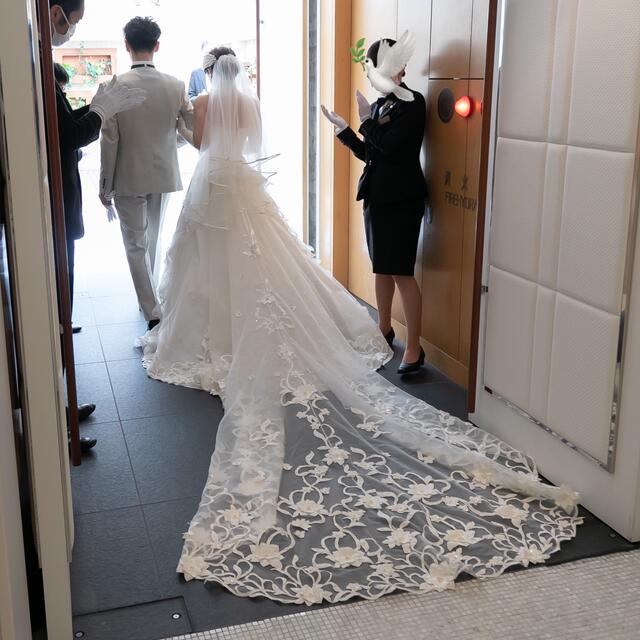 夏・お店屋さん ウェディングドレス/値下げ中パニエ付きロング