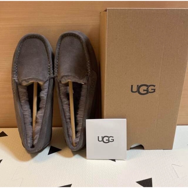 UGG(アグ)の新作 ウォータープルーフ UGG アンスレー サンダークラウド US6 レディースの靴/シューズ(スリッポン/モカシン)の商品写真