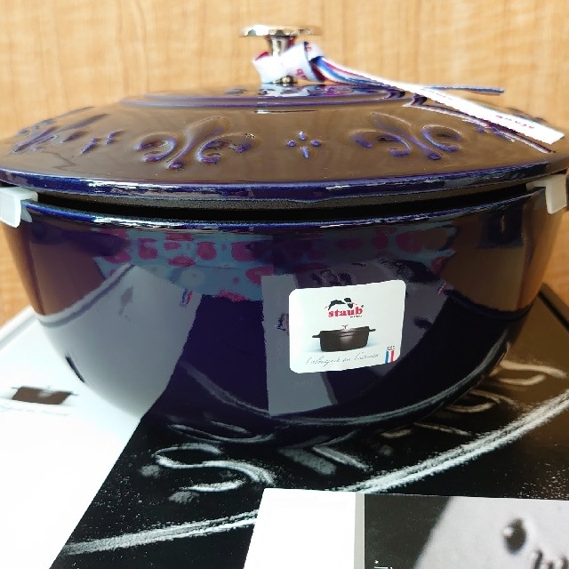 staub【新品】フルール・ド・リス フレンチオーブン24㎝ グランブルー レア