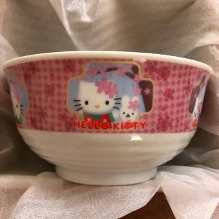 サンリオ(サンリオ)の★キティ　どんぶり★ 有田焼　新品　未使用　サンリオ　丼(キャラクターグッズ)