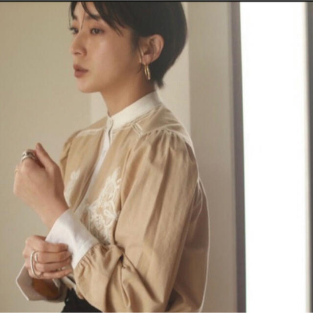 todayful シャツ　Embroidery Puff Blouse
