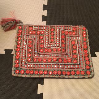 starmela 刺繍クラッチ(クラッチバッグ)