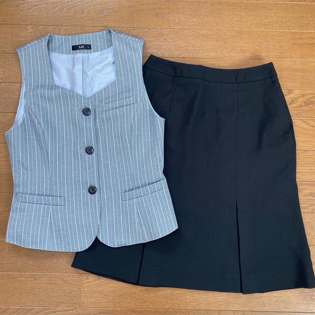 新品未使用 事務服 会社制服 7号 ベスト スカート レディースのフォーマル/ドレス(スーツ)の商品写真