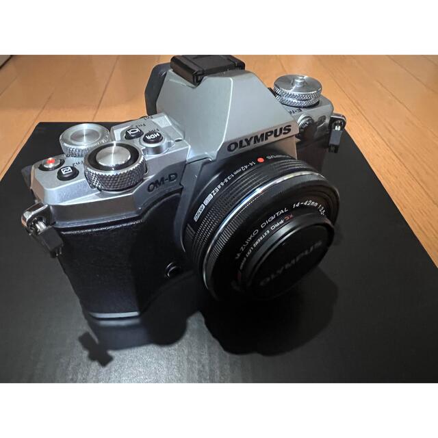 オリンパスOM-D E-M5MarkⅡボディ美品！