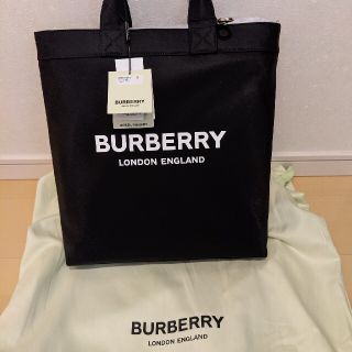 BURBERRY - 新作正規品☆BURBERRY ロゴプリント ECONYL トートバッグの