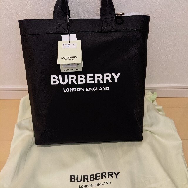 BURBERRY - 新作正規品☆BURBERRY ロゴプリント ECONYL トートバッグの