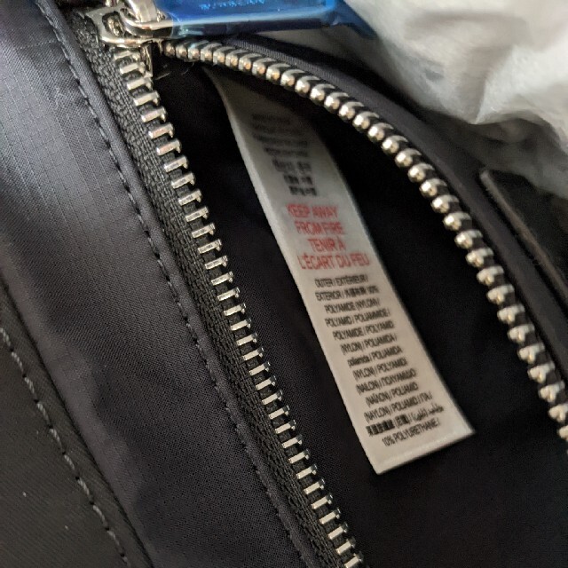 新作正規品☆BURBERRY ロゴプリント ECONYL トートバッグ
