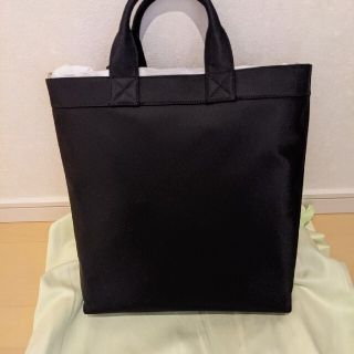 BURBERRY - 新作正規品☆BURBERRY ロゴプリント ECONYL トートバッグの