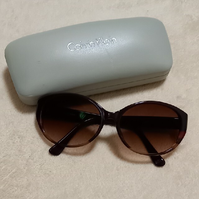 Calvin Klein(カルバンクライン)の送料込☆カルバンクライン サングラス ck レディースのファッション小物(サングラス/メガネ)の商品写真