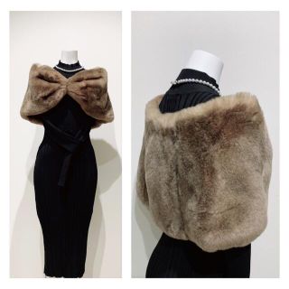 Max Mara(ファー ・ マフラー/ショール)のフリマアイテム一覧 Max Mara(ファー ・ マフラー/ショール)のフリマアイテム一覧