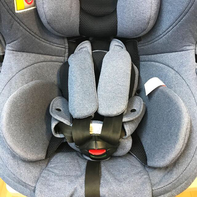 【綺麗】エールベベ　新生児OK  クルット4i プレミアム　ISOFIX  キッズ/ベビー/マタニティの外出/移動用品(自動車用チャイルドシート本体)の商品写真