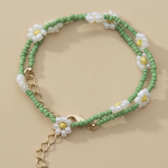 SHEIN ビーズネックレス ネックレス 花 パール グリーン ハンドメイドのアクセサリー(ネックレス)の商品写真