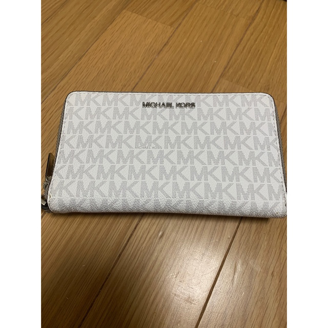 新品未使用☆ギフト対応可☆MICHAEL KORS 折財布 ブライトホワイト 超 新品未使用☆ギフト対応可☆MICHAEL KORS 折財布 ブライトホワイト 超