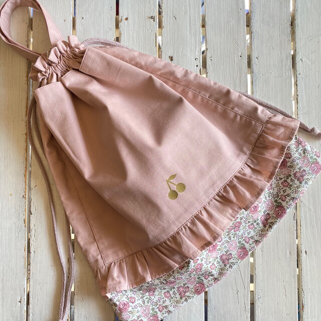 あっぷる様☆リバティ使用×くすみカラー×さくらんぼワッペン あっぷる様☆リバティ使用×くすみカラー×さくらんぼワッペン