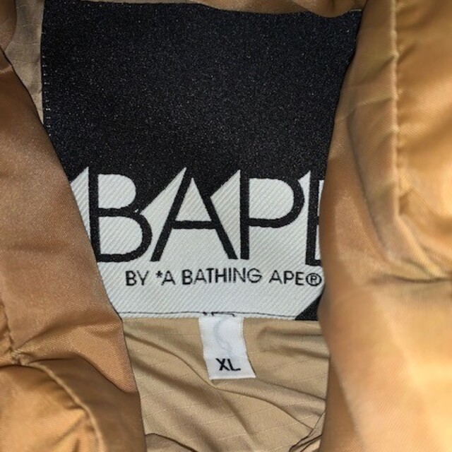 A BATHING APE(アベイシングエイプ)のA BATHING APE ナイロン製ダウンジャケット メンズのジャケット/アウター(ダウンジャケット)の商品写真