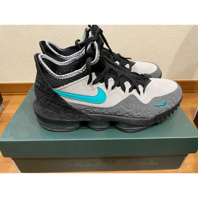 LeBron16 Low Atmos Clear Jade 27cm