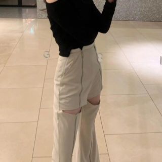 Melt the lady cut out slacks pants