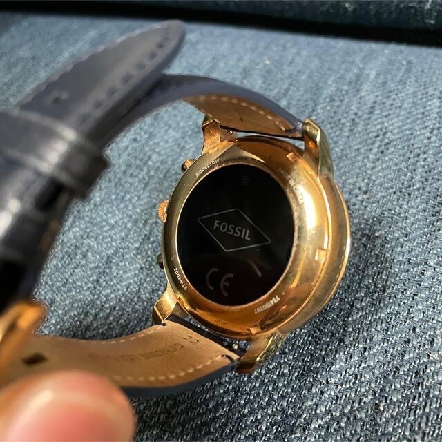 FOSSIL(フォッシル)のFOSSIL スマートウォッチ　DW4A UK7-DW4A メンズの時計(腕時計(デジタル))の商品写真