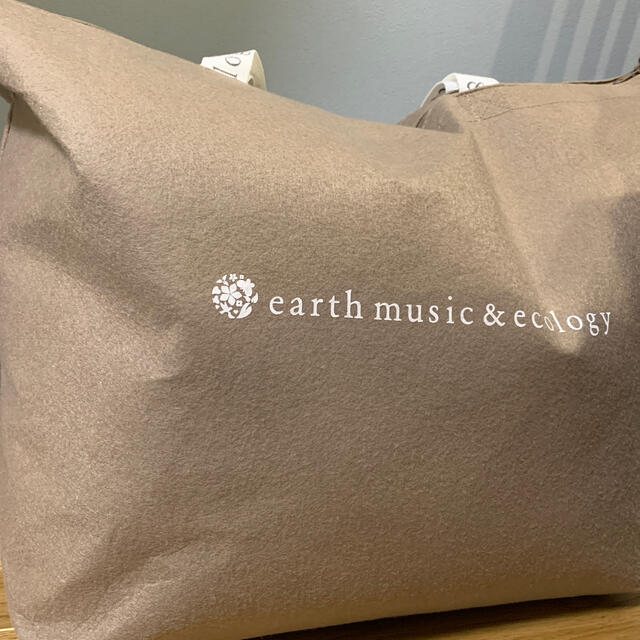 earth music & ecology 福袋 2022