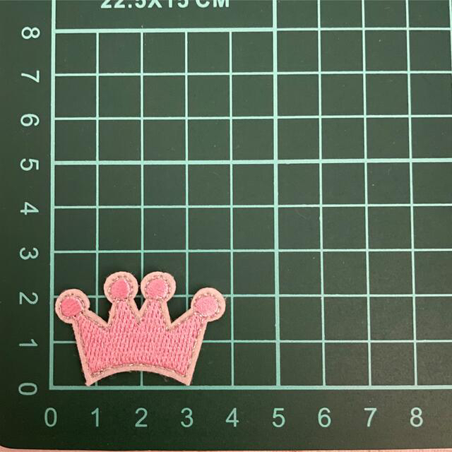 [1337] ピンク　王冠　ワッペン　3枚セット ハンドメイドの素材/材料(各種パーツ)の商品写真