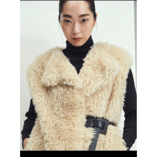 リバーシブルタイプ THINKFUR Curly Eco Fur Vest エコファーベストS