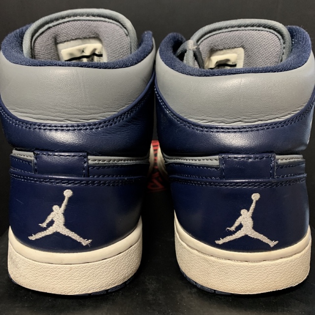 NIKE(ナイキ)のNIKE AIR JORDAN 1 COLLEGE PACKターミネーター メンズの靴/シューズ(スニーカー)の商品写真