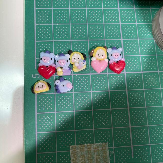 ネイルパー 3dネイルパーツ bts ミニチュアの通販 by moeP♡nail's shop｜ラクマ ネイル bt21 チミー ネイルパーツ