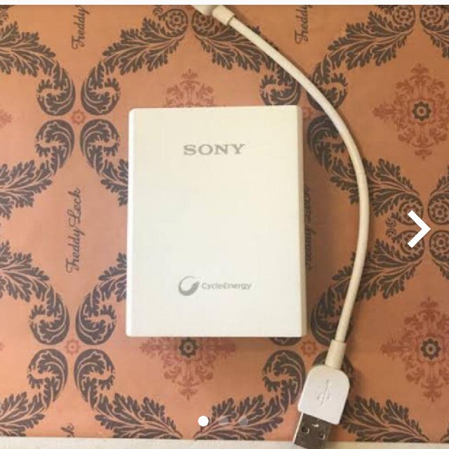 SONY(ソニー)のSONY USBポータブル電源　CP-V38 ドコモ他 スマホ/家電/カメラのスマートフォン/携帯電話(バッテリー/充電器)の商品写真