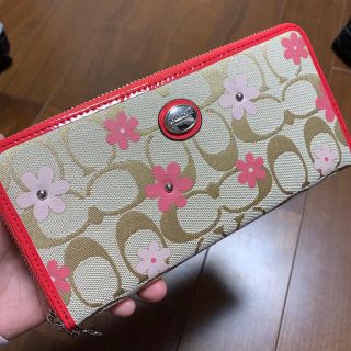 コーチ(COACH)のはねちゃん様専用　ショップバック・箱付き長ピンクフローラルフラワー(財布)