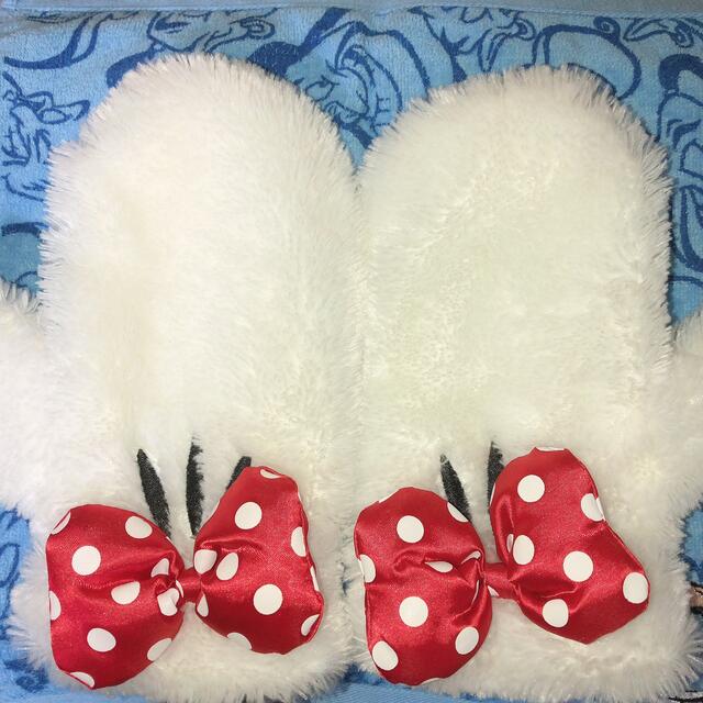 Disney(ディズニー)のめぐ様専用 ミニーちゃん手袋 レディースのファッション小物(手袋)の商品写真