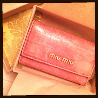 ミュウミュウ(miumiu)のmiumiu キーケース(キーホルダー)