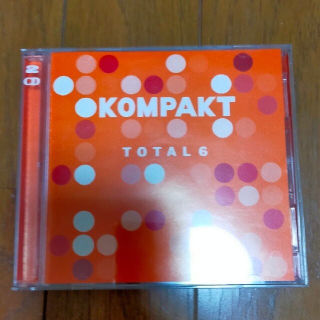 KOMPAKT TOTAL6 2CD エンタメ/ホビーのCD(クラブ/ダンス)の商品写真