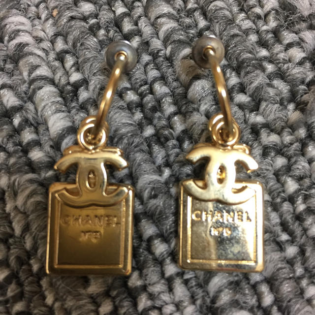 CHANEL(シャネル)のHIRO様専用シャネルピアス レディースのアクセサリー(ピアス)の商品写真