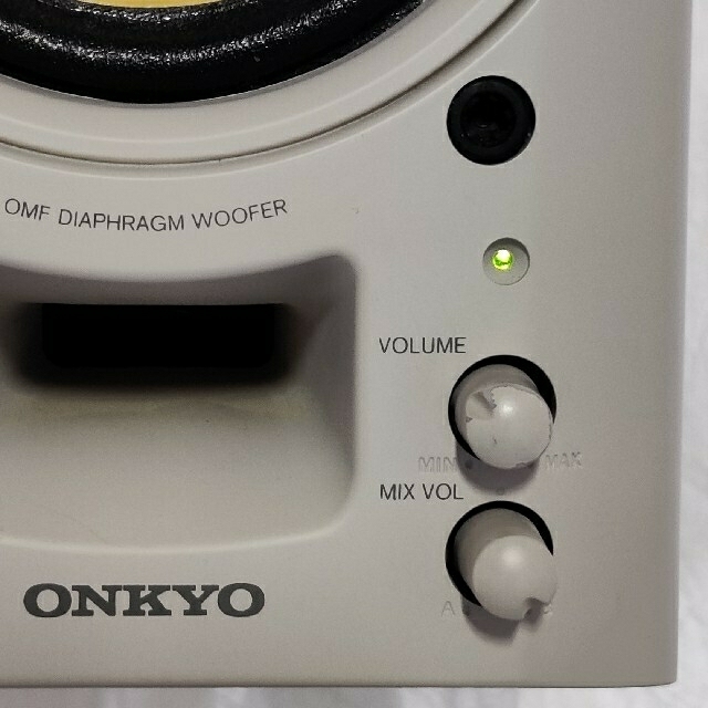 ONKYO(オンキヨー)の取説付／動作確認済 ONKYO GX-70AX(W) スピーカー スマホ/家電/カメラのオーディオ機器(スピーカー)の商品写真