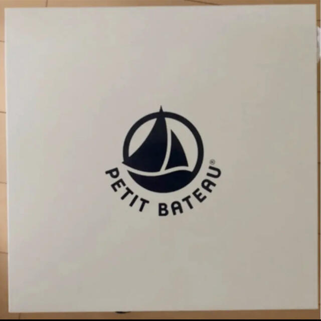 PETIT BATEAU(プチバトー)のプチバトー　箱 キッズ/ベビー/マタニティのキッズ/ベビー/マタニティ その他(その他)の商品写真