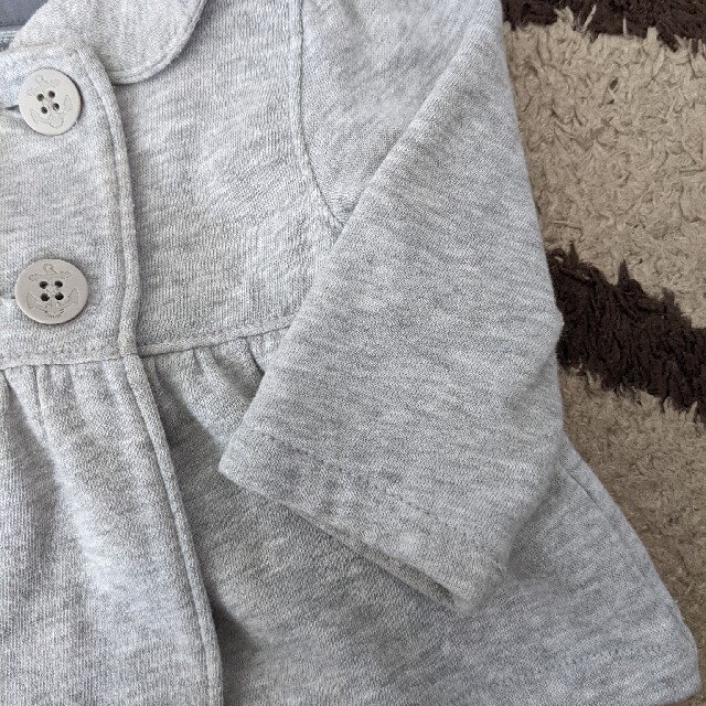 babyGAP(ベビーギャップ)の31.【280円】後ろにリボン★アウター　GAP キッズ/ベビー/マタニティのベビー服(~85cm)(ジャケット/コート)の商品写真