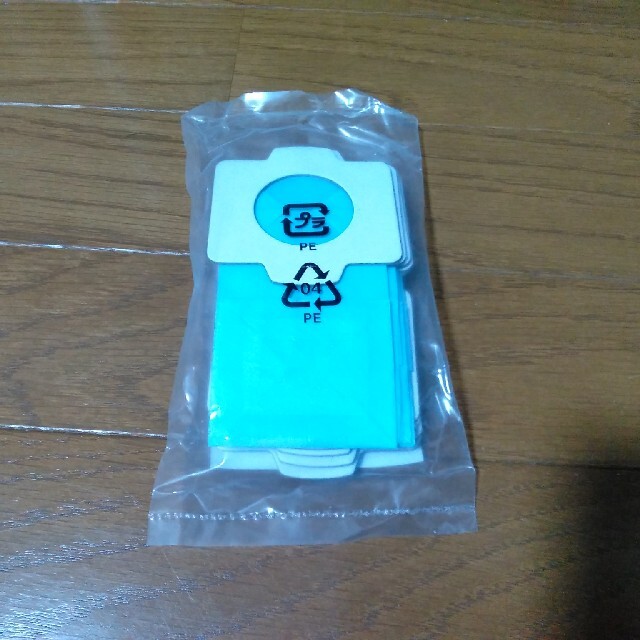 Makita(マキタ)のマキタ 充電式クリーナ用 抗菌紙パック ５枚入 A-48511 スマホ/家電/カメラの生活家電(掃除機)の商品写真