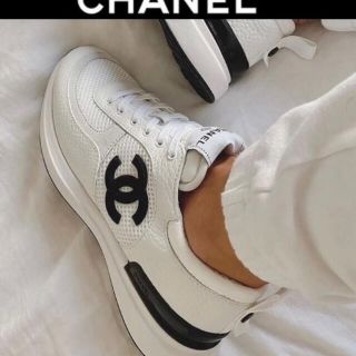 シャネル(CHANEL)の5日まで限定価格！最終値下げ！売り切り！CHANEL 激レア 完売(スニーカー)