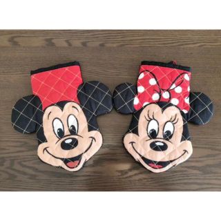 マウジー(moussy)のまあむ様専用　Disney moussy  mickey  mitten  (キャラクターグッズ)