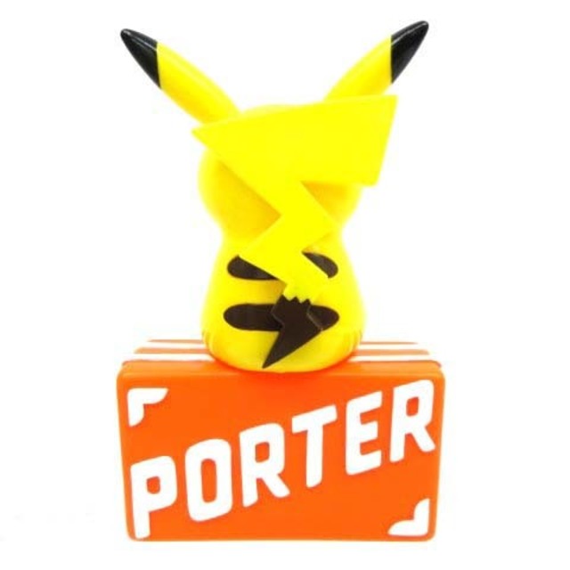 PORTER(ポーター)のポーター × ポケモン 19年 おすわりピカチュウ フィギュア イベント限定 エンタメ/ホビーのおもちゃ/ぬいぐるみ(その他)の商品写真