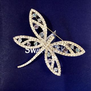 スワロフスキー(SWAROVSKI)のSWAROVSKI ブローチ (トンボモチーフ)(ブローチ/コサージュ)