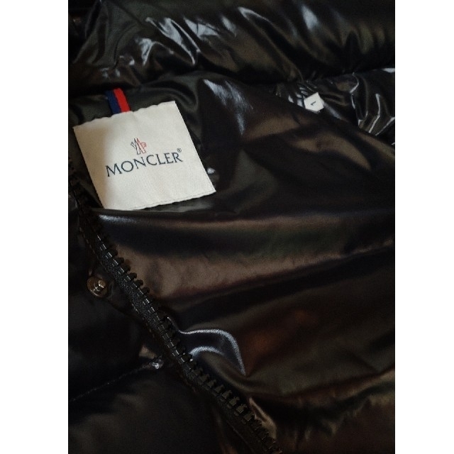 MONCLER(モンクレール)のMONCLER モンクレール　ダウンベスト メンズのジャケット/アウター(ダウンベスト)の商品写真