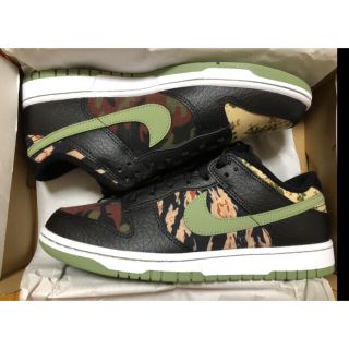 ナイキ(NIKE)のNIKE DUNK LOW SE Black camo (スニーカー)