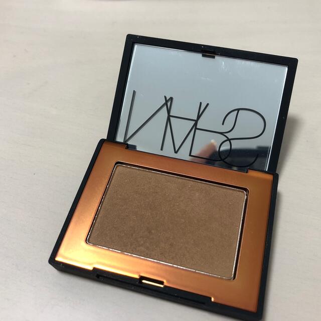 NARS(ナーズ)のNARS ブロンズパウダー3.3g コスメ/美容のベースメイク/化粧品(フェイスパウダー)の商品写真