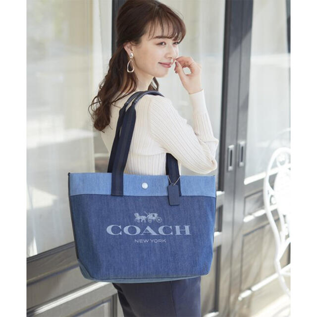 COACH(コーチ)の【謙拓ん様専用】COACH デニムトートバッグ(ツートーン) レディースのバッグ(トートバッグ)の商品写真