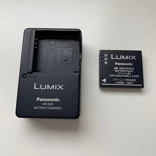 パナソニック(Panasonic)のパナソニック　LUMIX DE-A39A 充電器 DMW-BCE10 バッテリー(バッテリー/充電器)