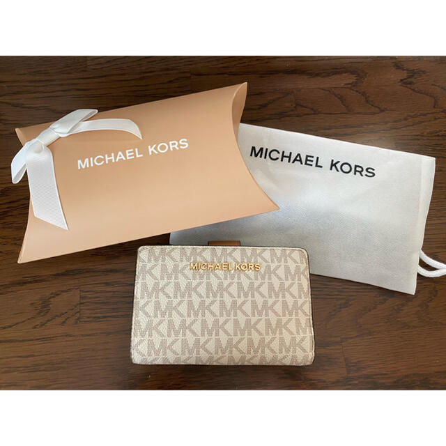 MICHAEL KORS  二つ折り財布