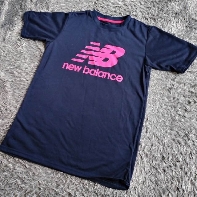 New Balance(ニューバランス)のnew balance　Tシャツ　150 キッズ/ベビー/マタニティのキッズ服女の子用(90cm~)(Tシャツ/カットソー)の商品写真