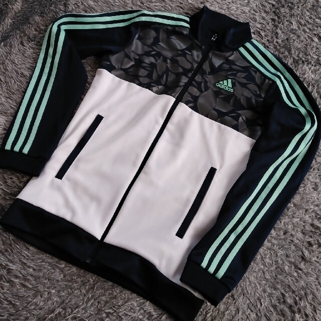 adidas(アディダス)のadidas　ジャージ上　160 キッズ/ベビー/マタニティのキッズ服女の子用(90cm~)(ジャケット/上着)の商品写真